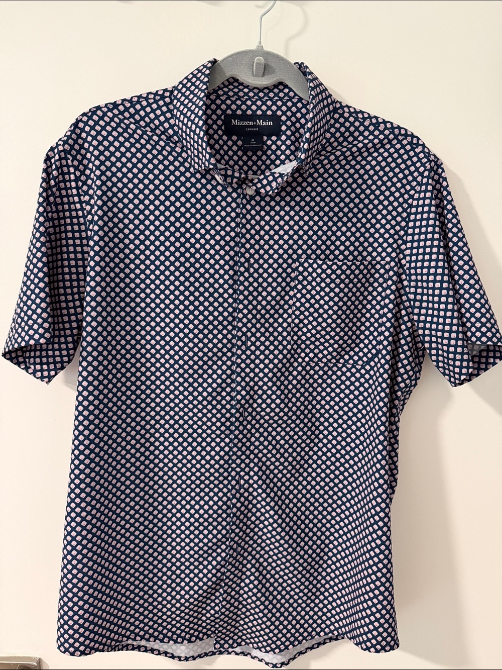 Mizzen+Main Navy Short-Sleeve Button-Down with Pink Diamond Print